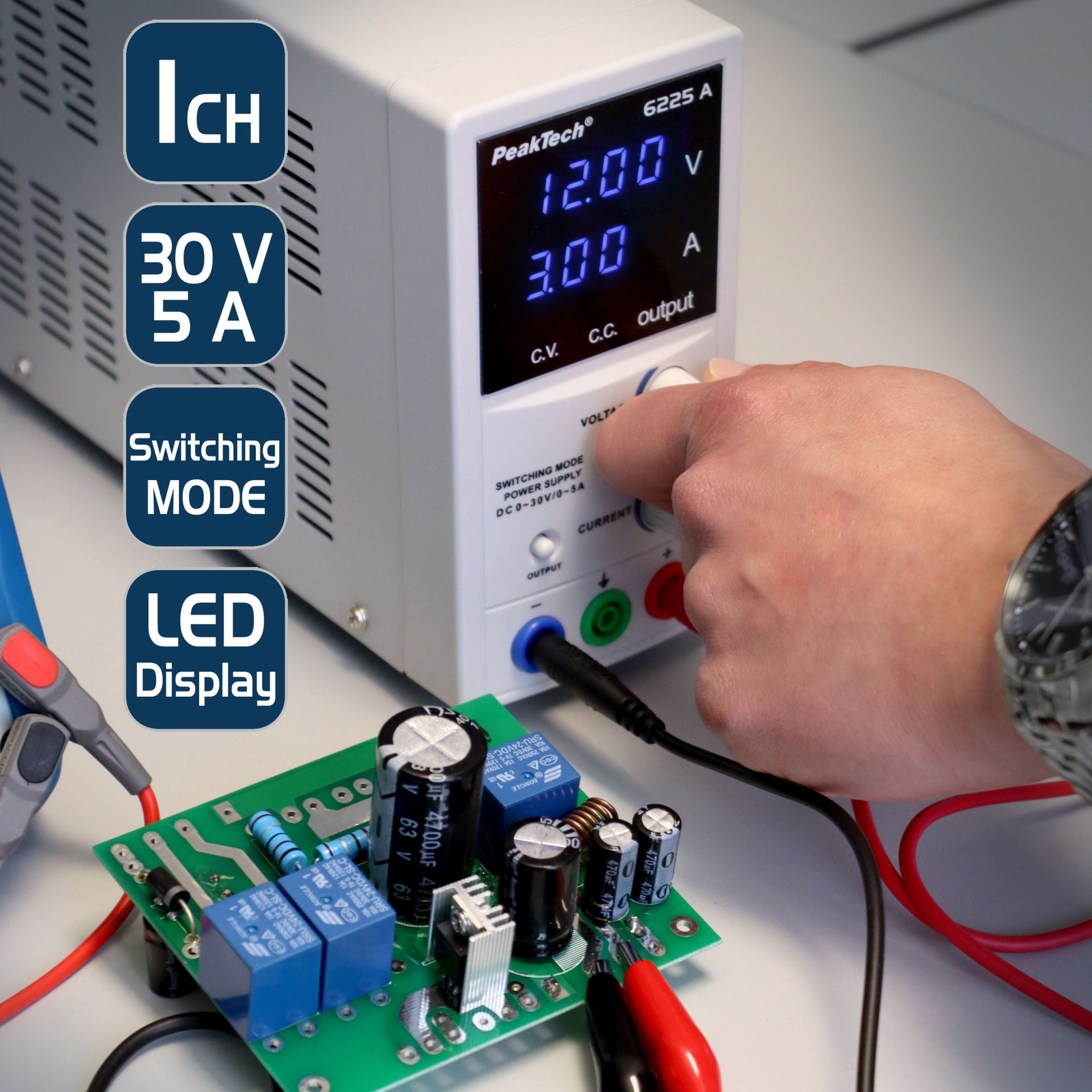 PeakTech P 6225 A Labor-Schaltnetzteil DC 0 - 30 V/0 - 5 A